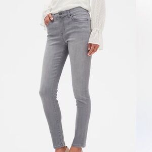 Banana Republic Women's Light Gray Skinny Jeans Size 26/2P